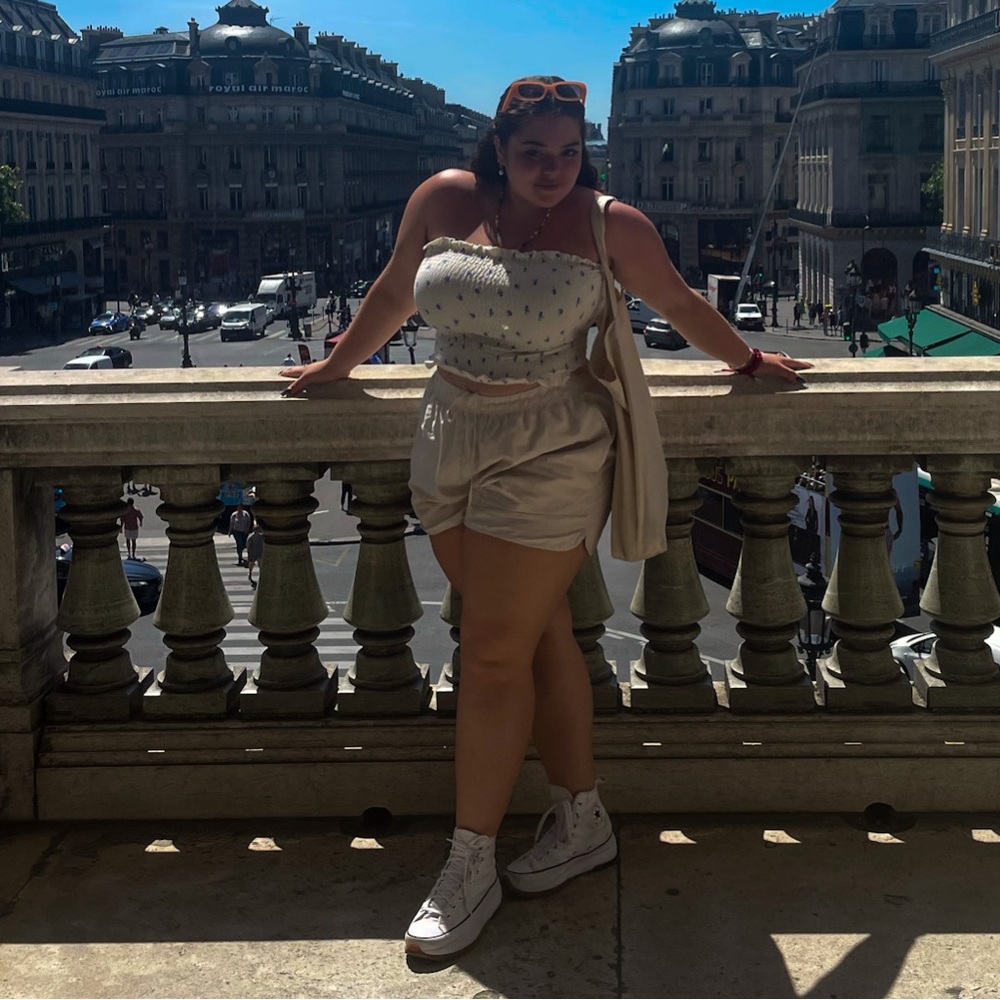 Meet your Posher, Valeria